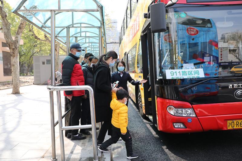观光淮海路漫游大上海:911路双层巴士暂别64天今起回归