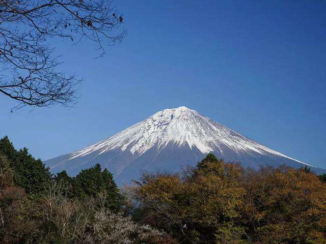 日本专家预测富士山喷发,火山灰或达4.9亿立方,2020年真不稳定?