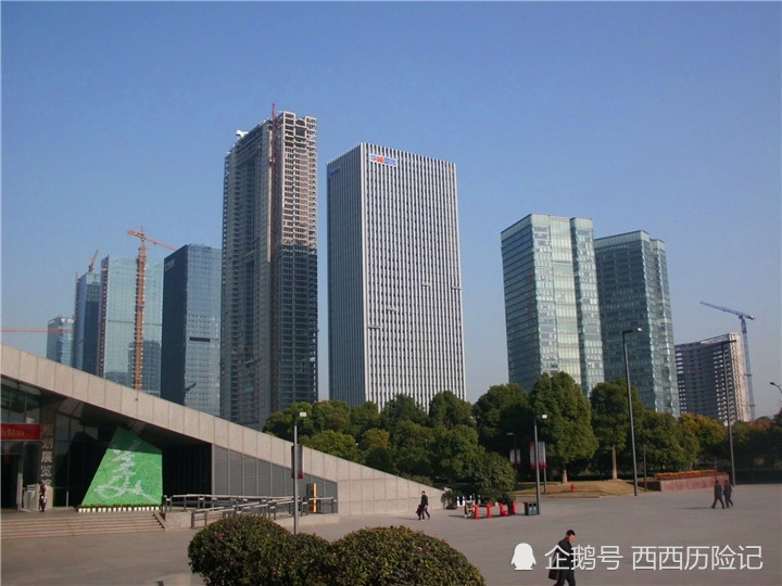 南京gdp2019有没有可能超过杭州_2019薛之谦有没有春晚(3)