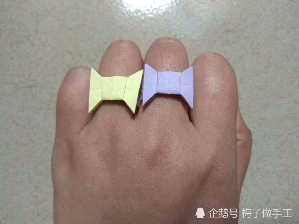 儿童手工折纸:蝴蝶结戒指怎么折更简单?一张长方形折纸就搞定!