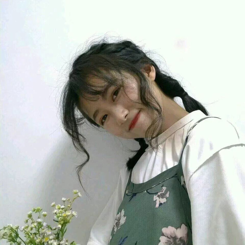女生头像//频繁的聊天会让你产生恋爱的错觉