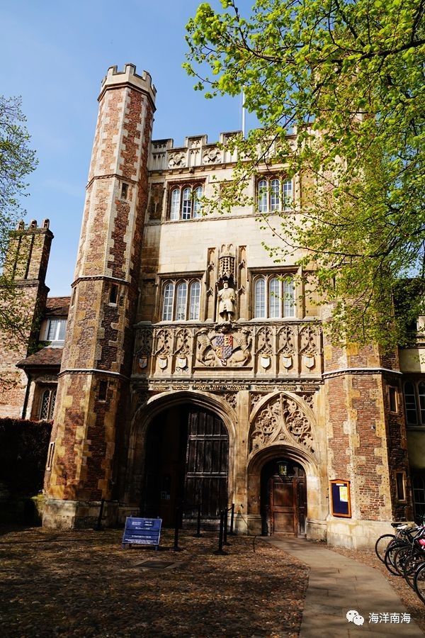 剑桥大学三一学院(英文名称trinity college, cambridge)是剑桥大学