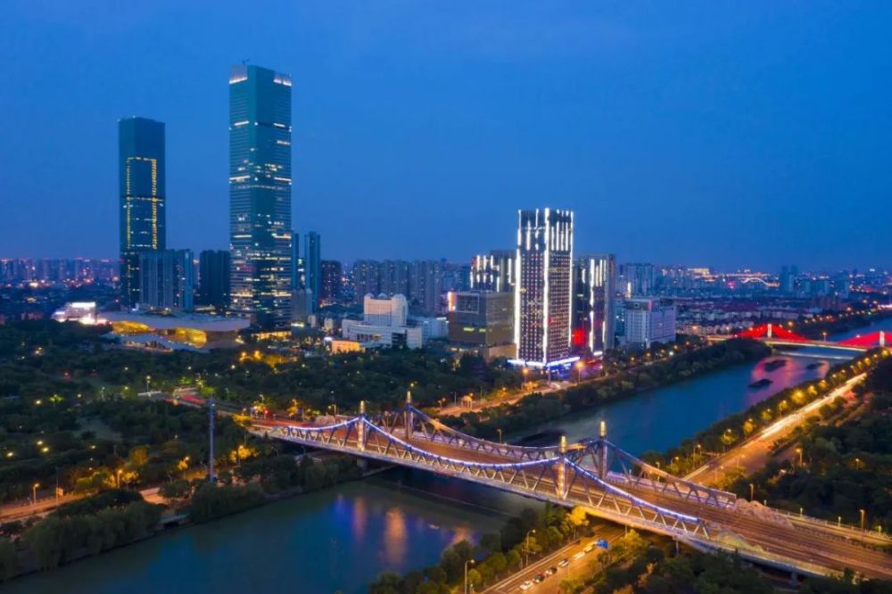 无锡鸿山旅游度假区,东南侧伯渎港,中华赏石园,梁鸿湿地公园,吴文化