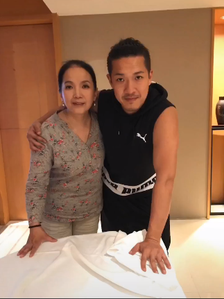老戏骨吕丽萍60岁生日,儿子晒母子合照送祝福,张博宇