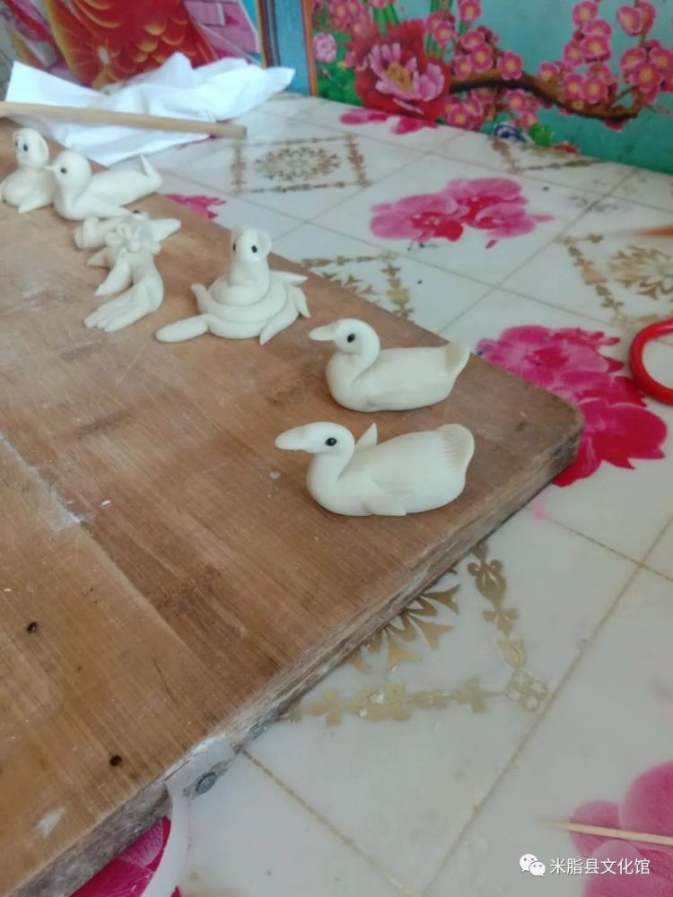 寒食节是清明节的前一天,在陕北地区是一个重要的节日.