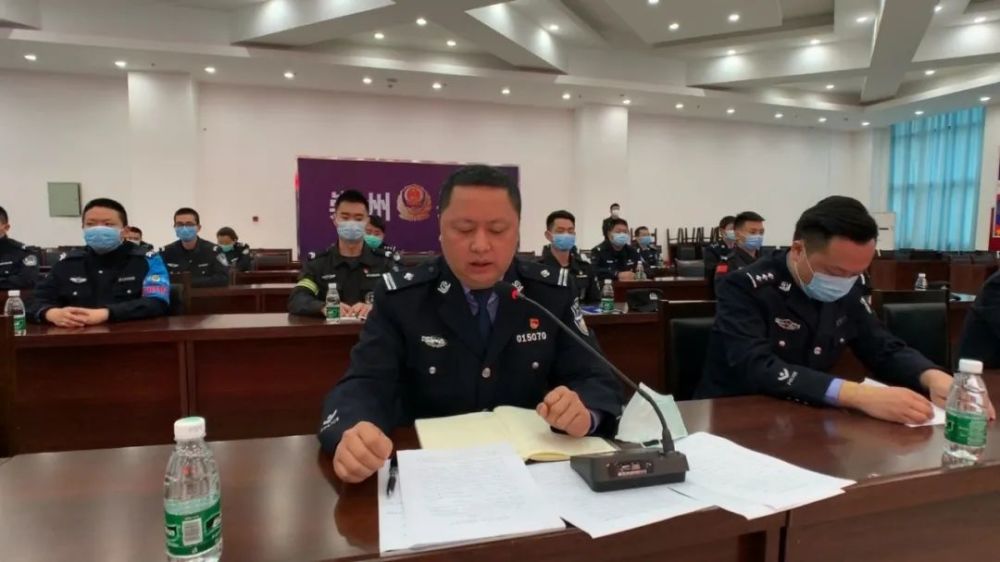 崇州市公安局召开"传承英烈精神 增强执法本领"主题座谈会