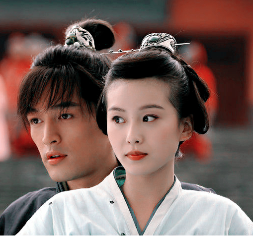 刘诗诗复出,与朱一龙组cp引热议,《大秦帝国之纵横》导演新作