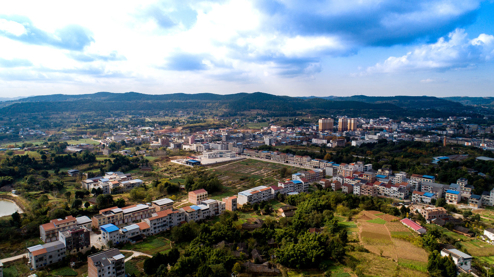 魏城镇 地处游仙区中心腹地 距中国科技城(绵阳)市区15公里 历史悠久