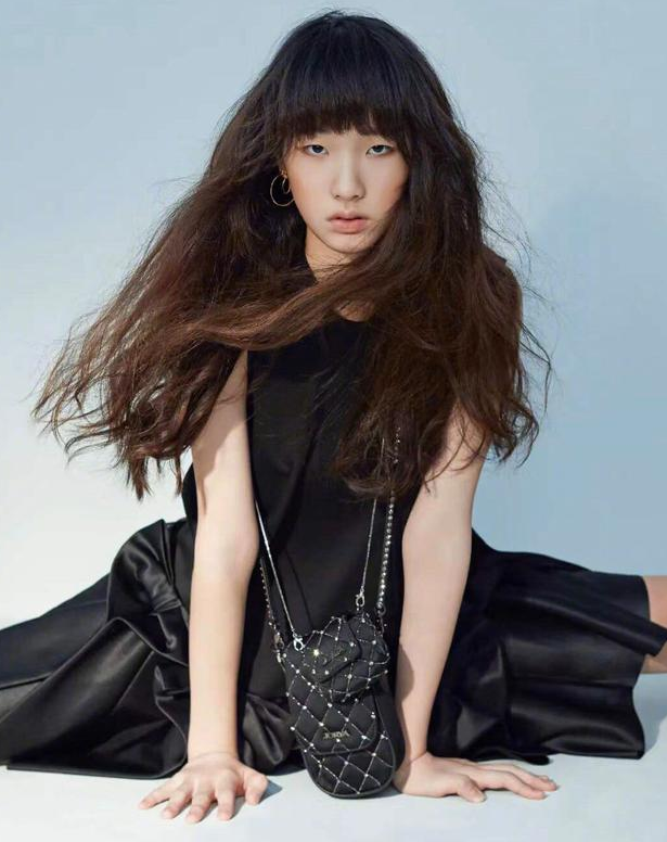 小s女儿又拍杂志大片!被夸赞是"高级脸",可以进军时尚界了