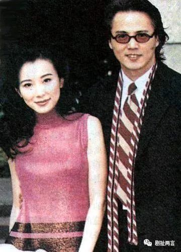 这之前,林瑞阳和萧蔷已合作过收视率破表的《一帘幽梦》,有传言说
