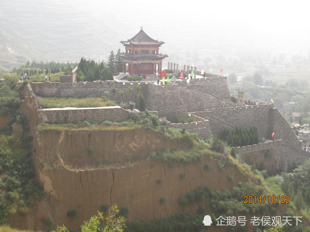 去岁重阳节,与随风,王大侠,老龙和老尹,五老登上潼关古城,遥想古关