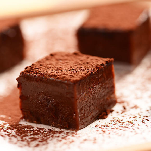 chocolate什么意思,hotchocolate 你知道巧克力的"生""熟"之分是什么意思吗?今天带你长