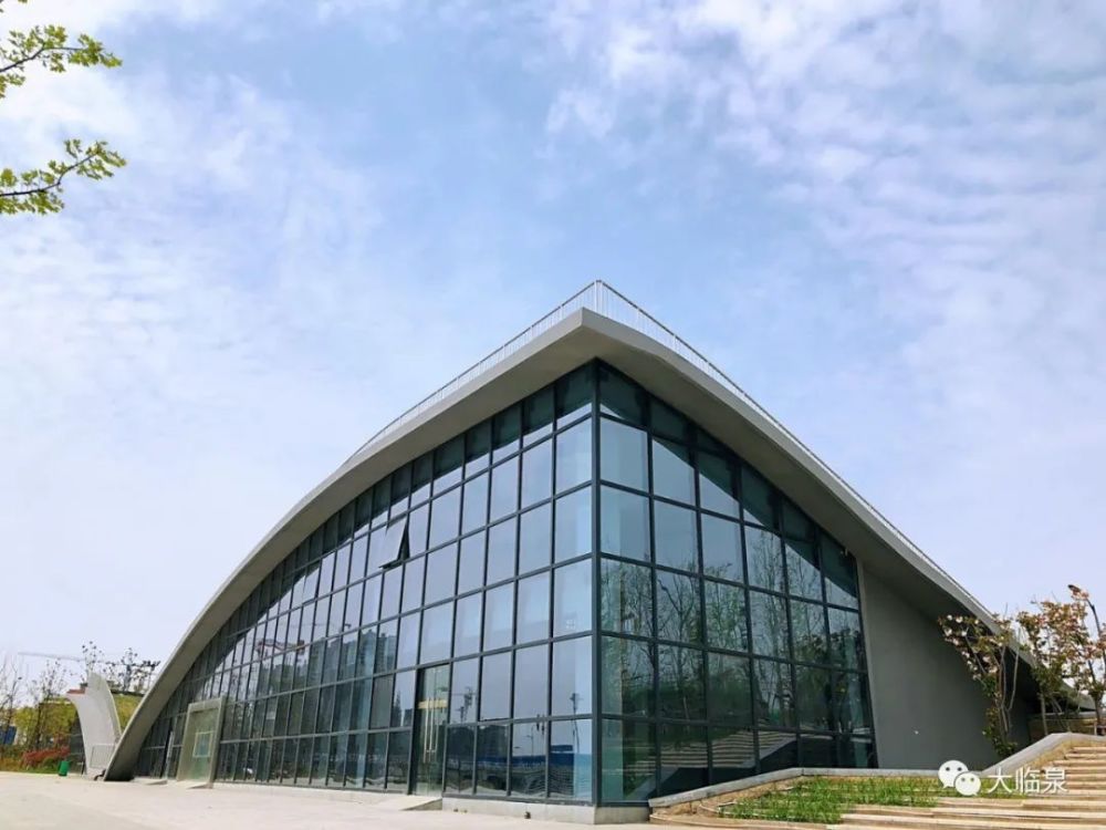 4月14日,临庐产业园跃进湖公园,临艾河及周边景观绿化项目顺利通过