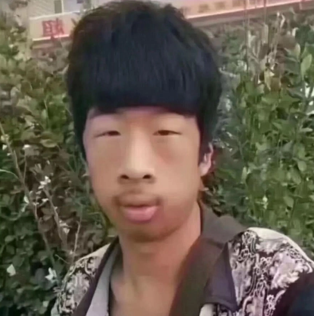 "越长越丑"的男孩子,大多有这3标志,中一个异性缘差到家!