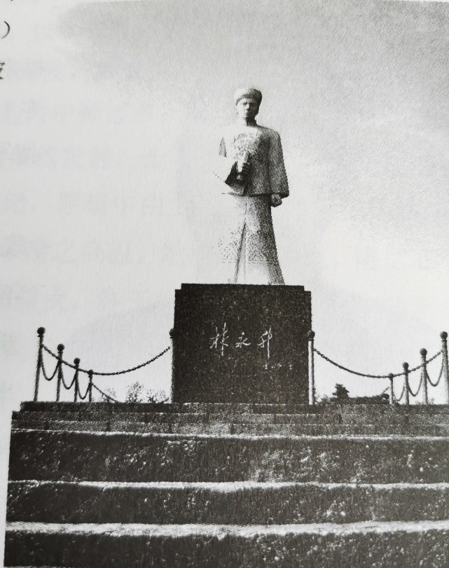 林永升塑像1994年春,黑岛镇人民政府集资,在鳌头山