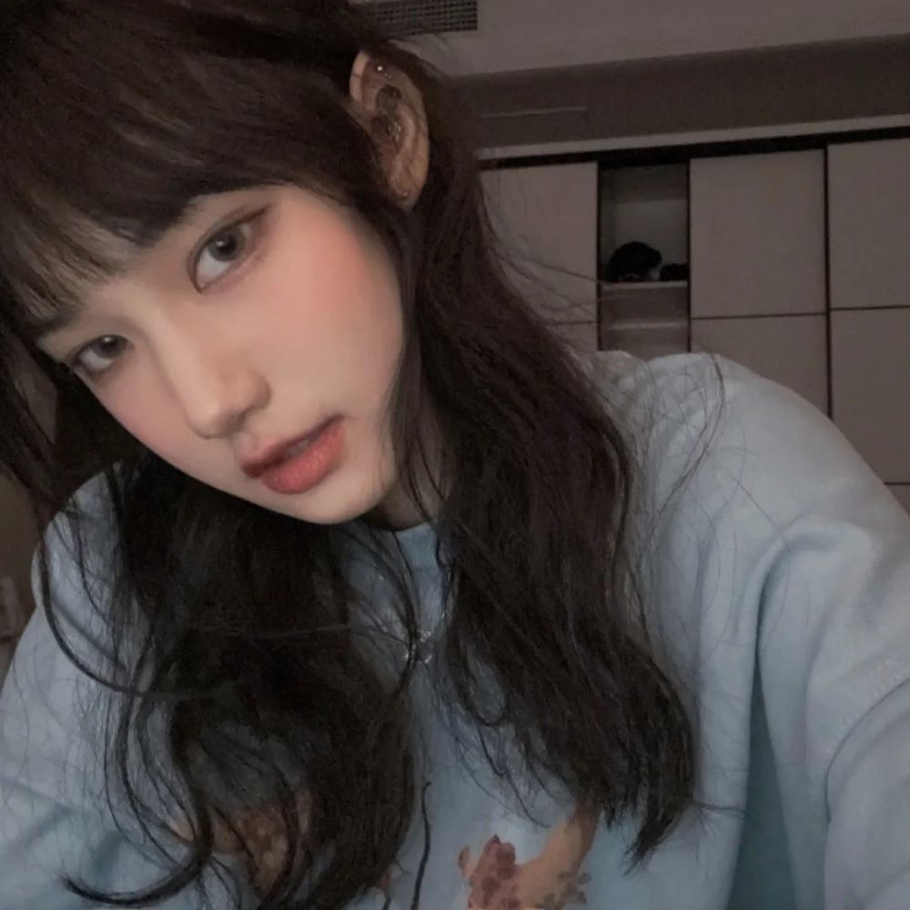 女生头像 我最大的愿望 是一夜暴富