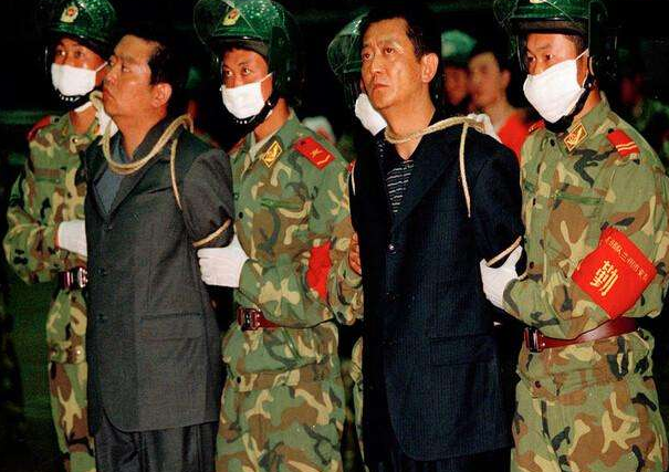 浙江温岭黑老大:迅速发家肆意妄为,到头来赔了夫人又折兵