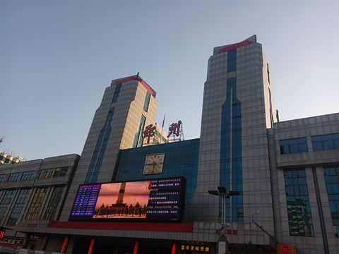 郑州占地人口_郑州剑桥中学占地面积(3)