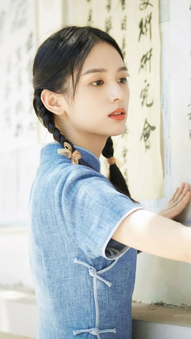 2017年,出演电影处女作《难以置信》.