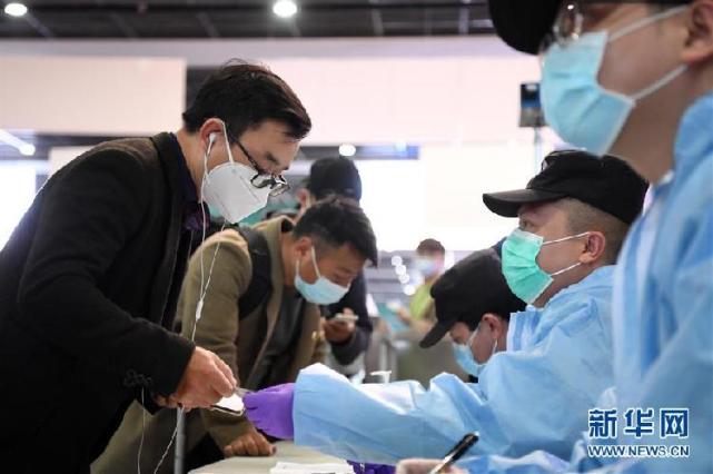 武汉解封后 重庆北站迎来首批武汉入渝旅客