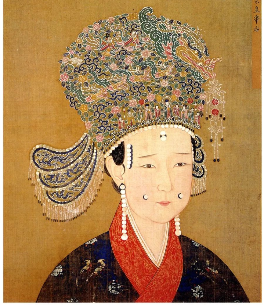 剧中太后造型也忠实于历史,服饰妆造参考宋朝昭宪太后(赵匡胤母亲)