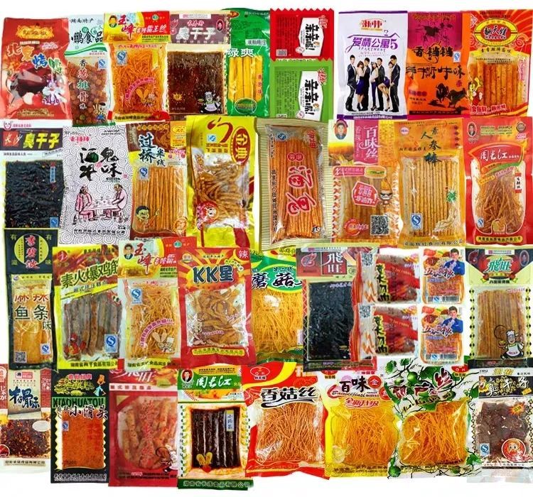 不仅长得可爱,味道还挺香甜 最有趣的是,还能吹泡泡 五毛钱一包的辣条
