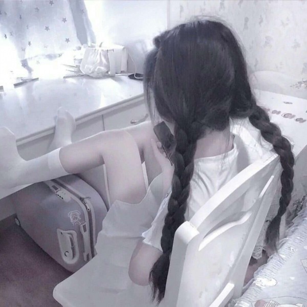森系女生头像: 愿你在我看不到的地方,安然无恙