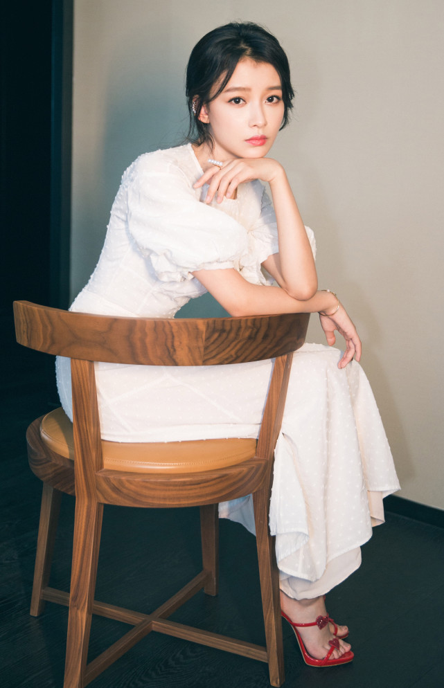 超美孙怡:第573期潮流美图写真欣赏
