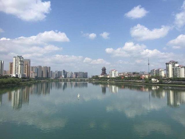 绵阳2019年gdp_2021年绵阳千佛山图片(2)