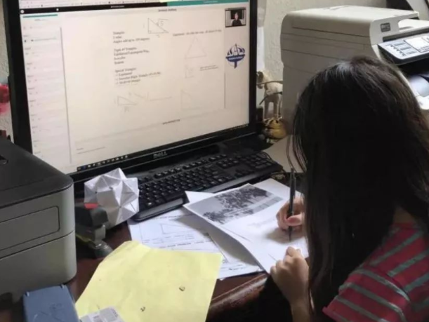 一个班级四五个群,上网课拍作业上报体温,别再折腾家长和孩子了