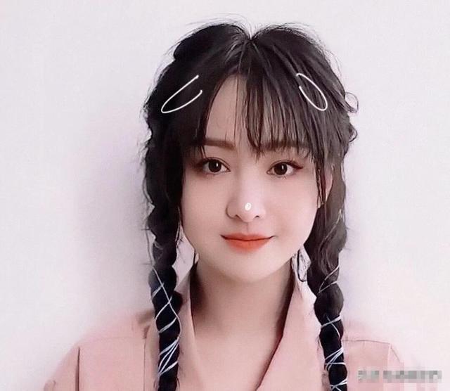 一颦一笑,仿佛都是小仙女最该有的样子!