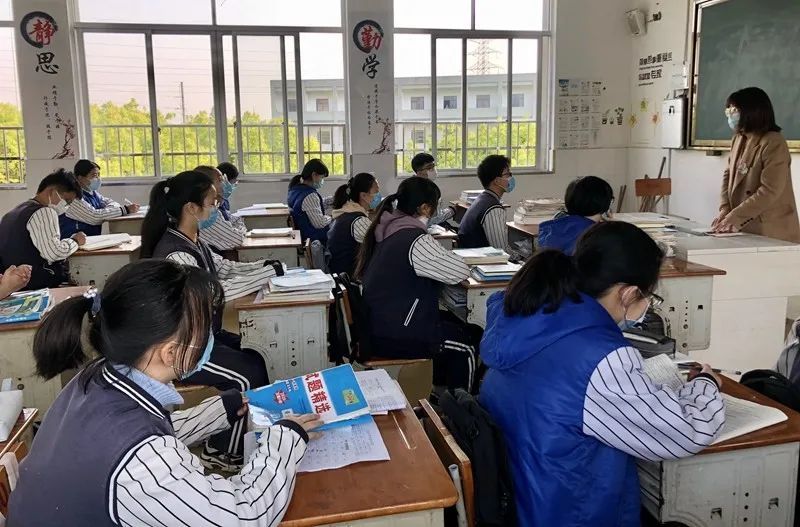 肖东中学卢益强 摄梨洲中学陈仰洲 摄余姚四中方文 摄高风中学记者