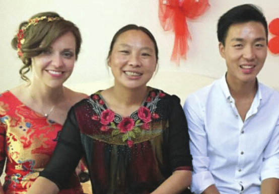 德国美女嫁给中国男人后悔吗?洋媳妇:后悔,这简直不是