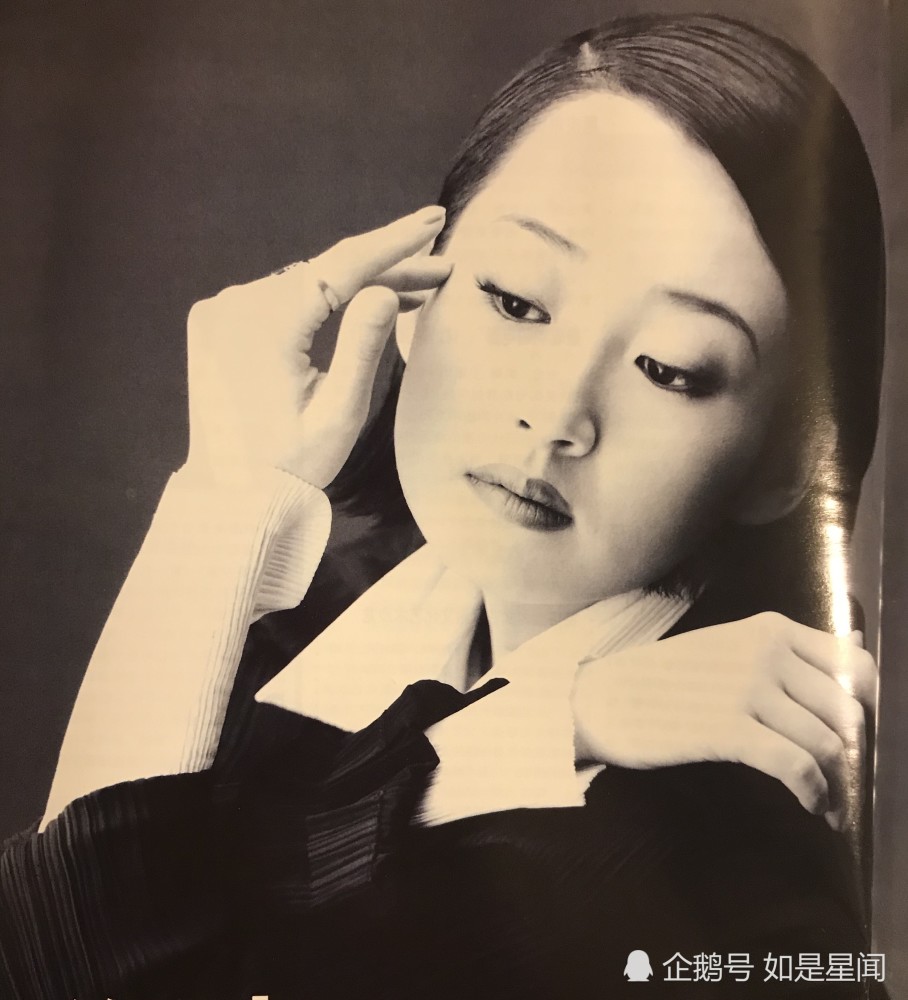 一组许晴版的白领丽人黑白照,孤傲,美艳,精致