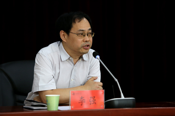 任命李强为武汉市人民政府副市长 ;免去陈劲超的武汉市人民政府秘书