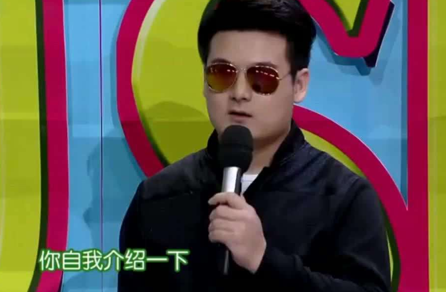 人小方并非道具人员,而是快本的导演,今女儿成人生赢家 " 快乐大本营
