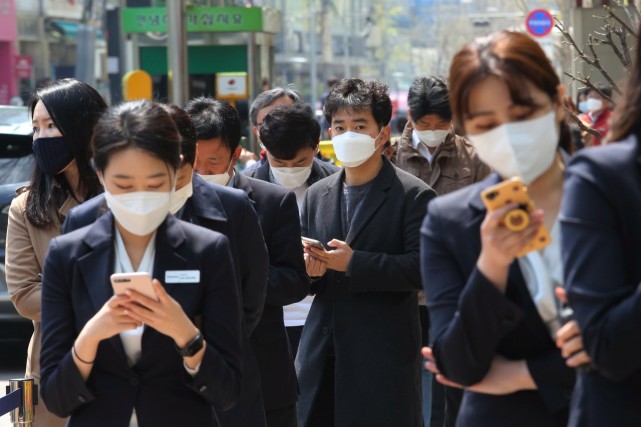 疫情下的韩国选举:街头拉票大战或致疫情再暴发