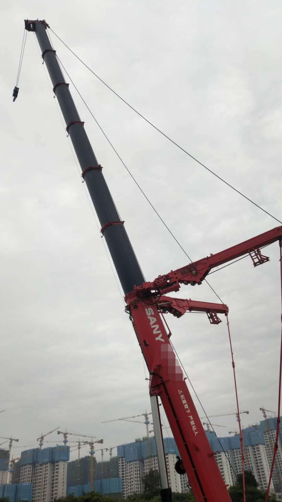 三一首台带超起260吨吊车落户福建,新车立马开启实战第一吊!
