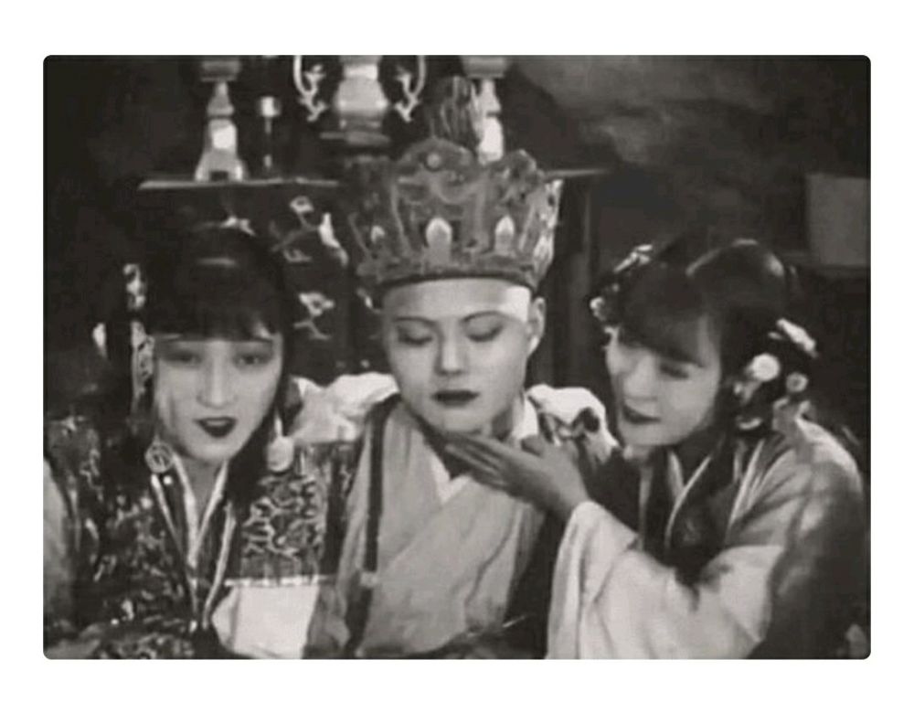 为什么1927年版的《西游记》被禁?让我们看女妖精穿的