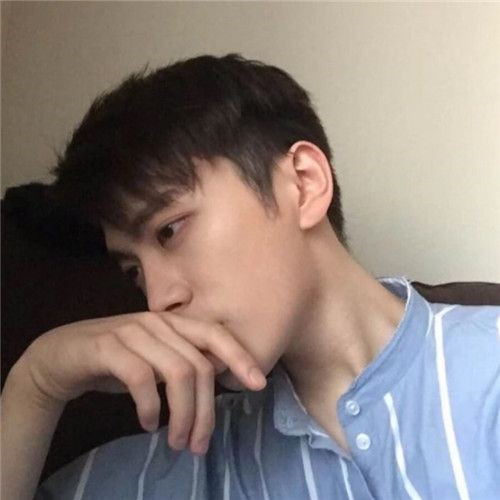 水瓶座男孩纯净而