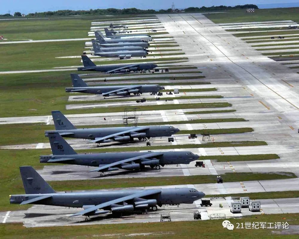 美国空军在关岛展示力量:5架b-52h战略轰炸机参加"大象漫步"