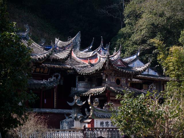 暗亭寺最著名的一幅对联穿越了几百年的时光.