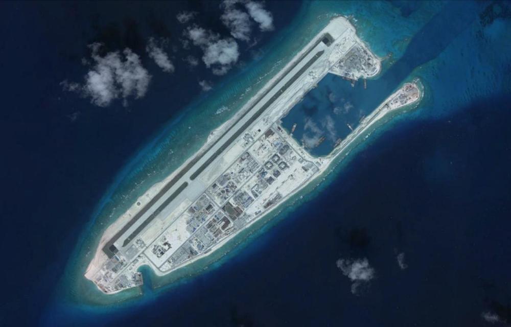 卫星航拍南沙群岛三大人工岛,都建有机场,第一大是美济岛