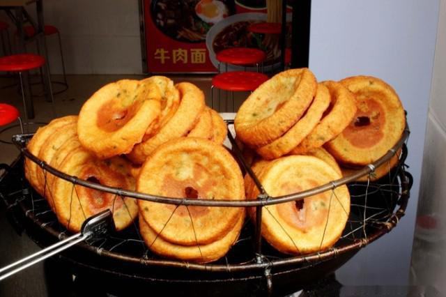 这么有趣的特色美食吃过吗"豆皮"有豆没"面窝"加面吗?