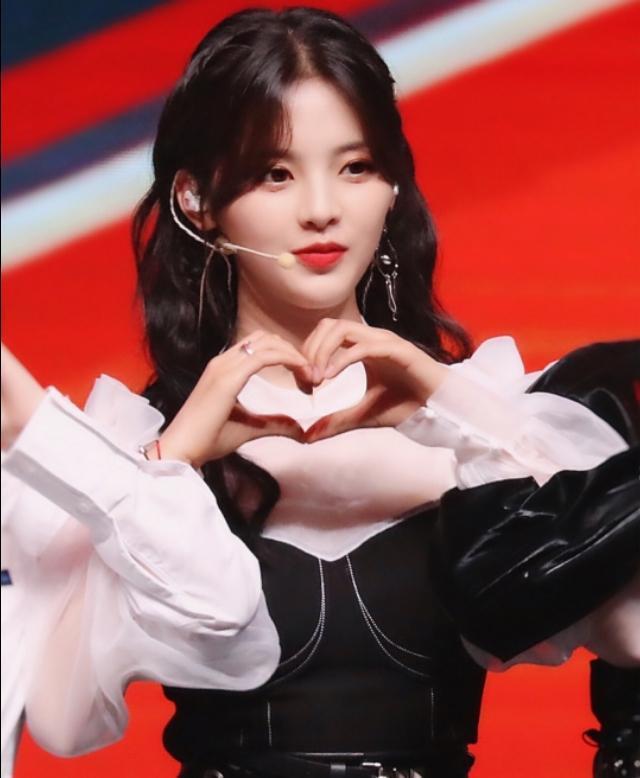 火箭少女101最美的不只是杨超越,还有她颜值也是超级漂亮