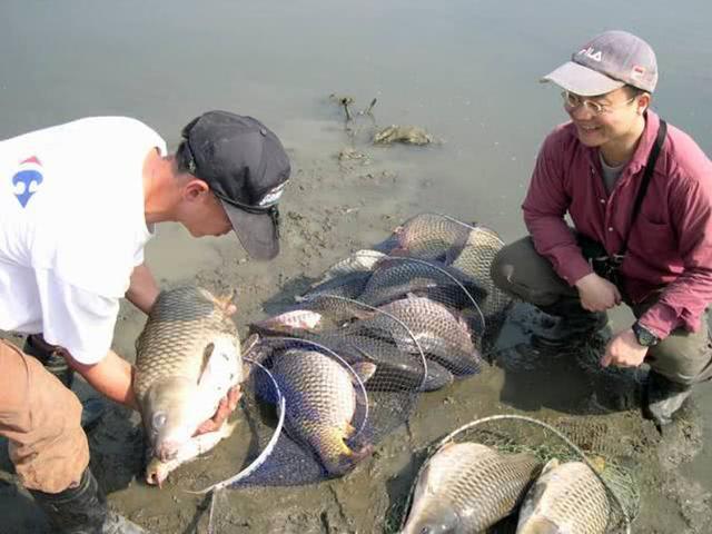 大鱼怎么钓?用对3个策略,野钓才有盼头
