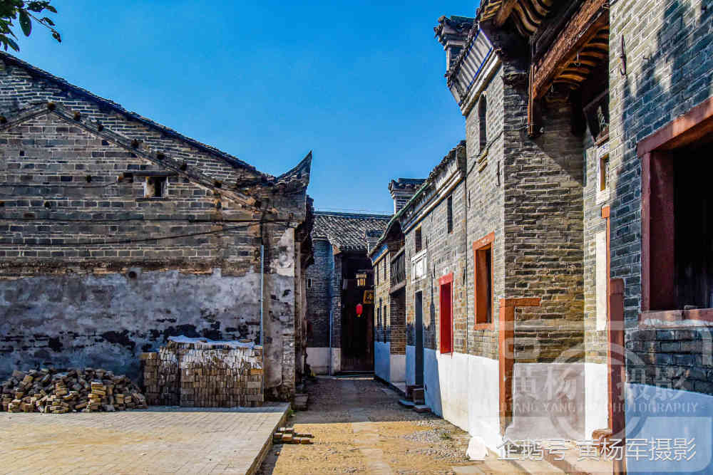 吉安青原区渼陂古村,蓝天下的古街老巷古韵浓景象熟悉
