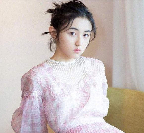 预祝张子枫能够考入自己梦寐以求的大学,也希望《向往的生活4》能收视