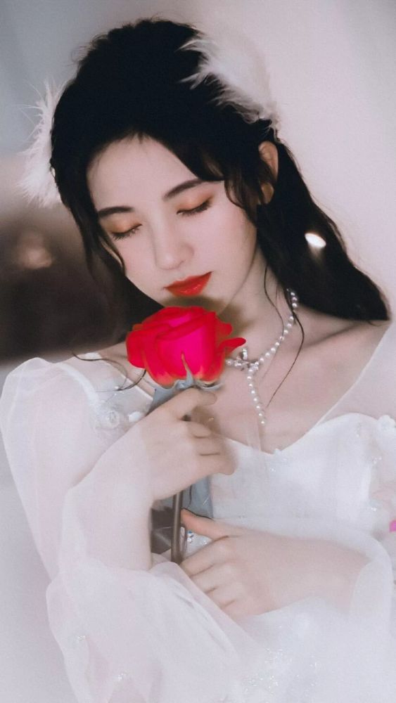 鞠婧祎壁纸 美女来啦