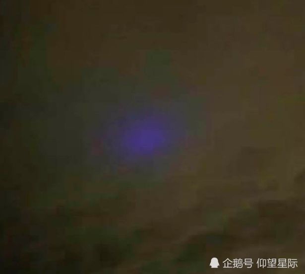 超自然现象?"异常蓝光"出现在世界多地的天空中,引发争议